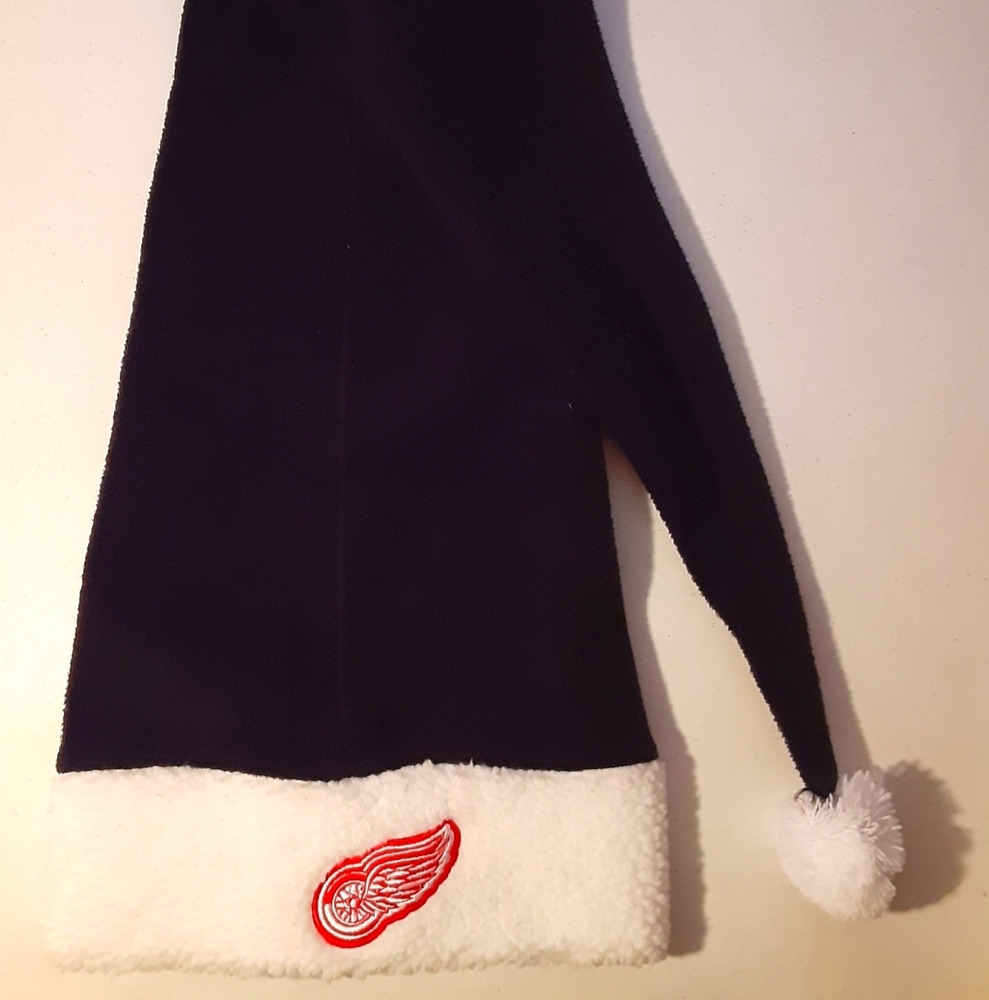 ☀️Sold☀️Red Wings 40" Black Santa Holiday Bell Pompom Hat